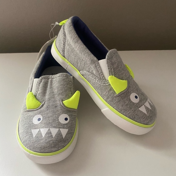 GAP Factory Other - Toddler slip on shoes, sz 9. NWT